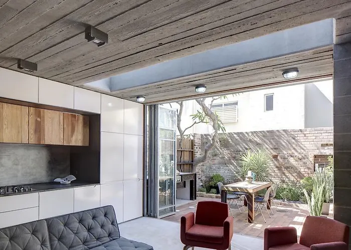 Executive Rental Style House